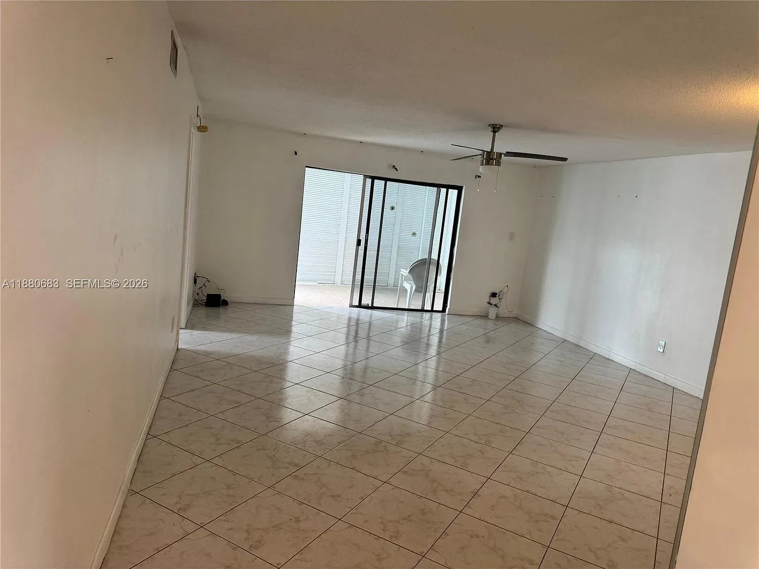 Emerald Condo — Photo 4