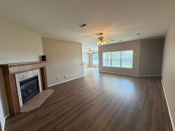 3rd image of 411 S Pointe Ln
