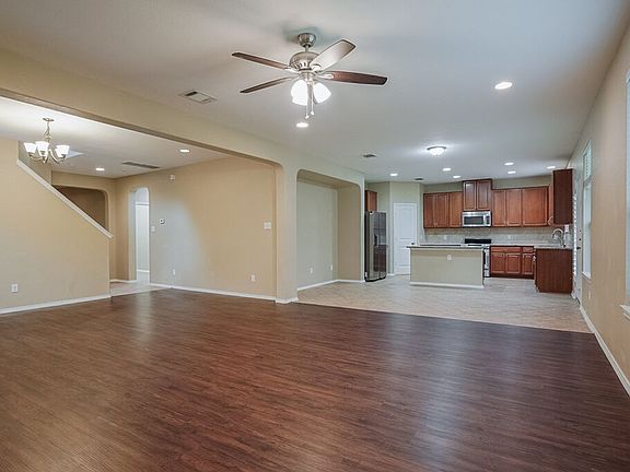 3rd image of 1109 Sussex Pl