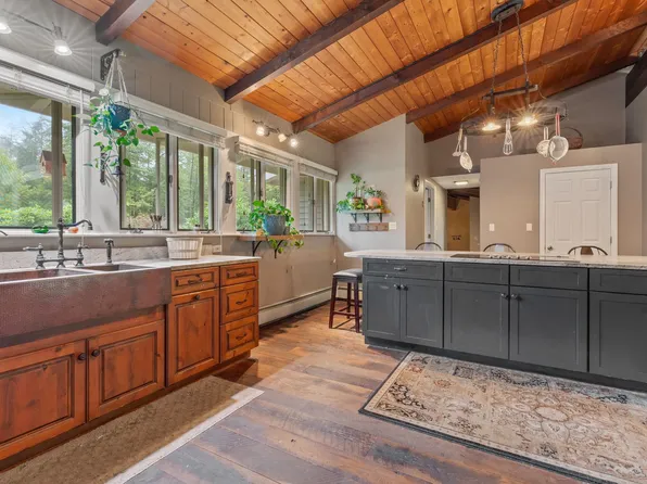 4 Trow Road, Mont Vernon, NH 03057