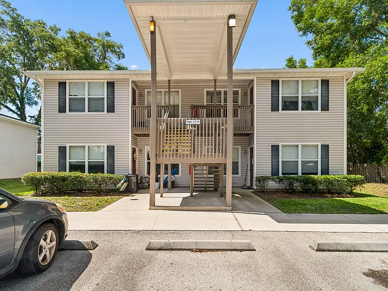 702 Meadowbrook Dr — Photo 16
