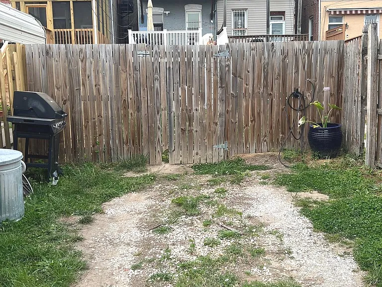 727 Reservoir St — Photo 38