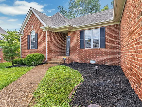 3rd image of 712 Milbridge Ct