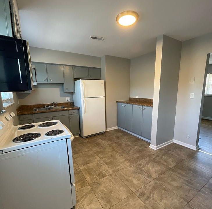 1st image of 1409 McDonald Ave #3
