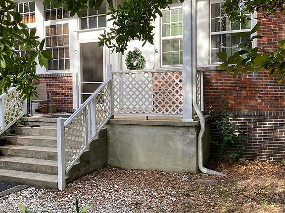 2nd image of 1020 E Jordan St APT P