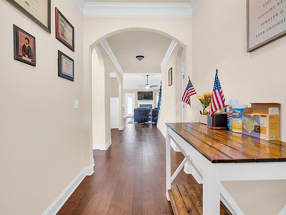 5th image of 531 Salterton Way