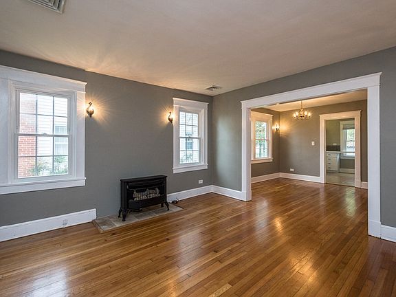 3rd image of 613 Essex St