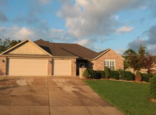 150 Hackberry Ln, Branson, MO 65616