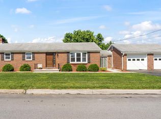 242 Linden Ave, Mercersburg, PA 17236