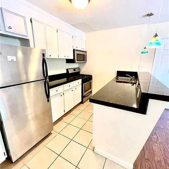 304 E 33rd St #9 — Photo 10