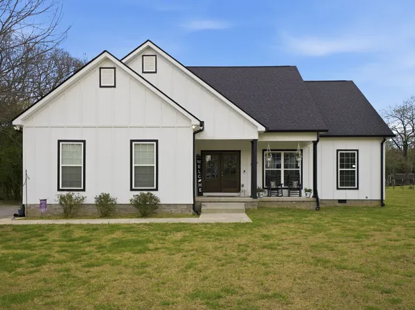 1917 Frank Moore Rd, Culleoka, TN 38451