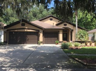 2711 Brookville Dr, Valrico, FL 33596