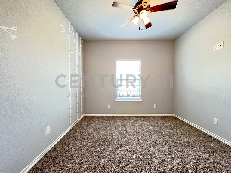 808 Northside Dr — Photo 14