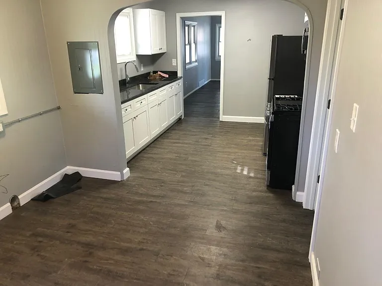 812 Cleophus Pkwy — Photo 3
