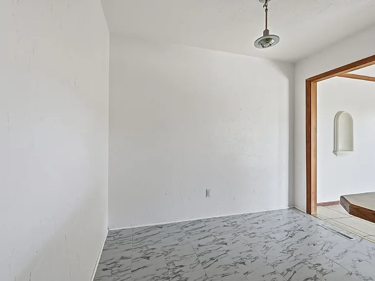 7240 Shawnee Way — Photo 7