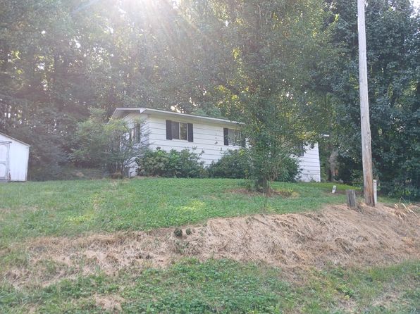 140 Maddux Rd NW