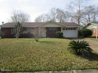 136 Gahan Dr, Gulfport, MS 39503