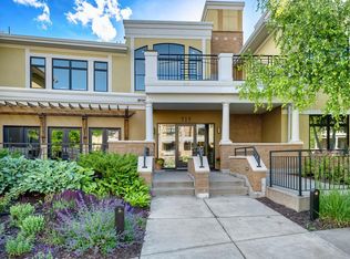 715 Linden St Unit 204, Mendota Heights, MN 55118
