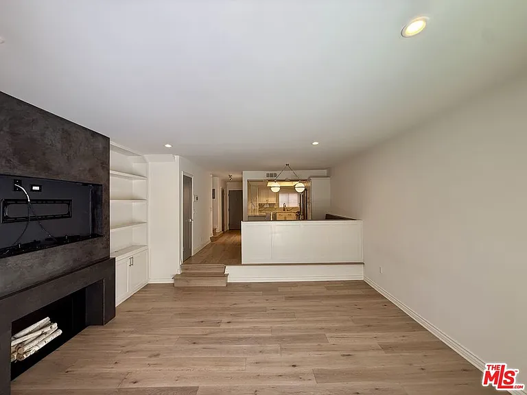853 Larrabee St #6 — Photo 28