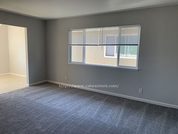 5th image of 4250 Payne Ave #0