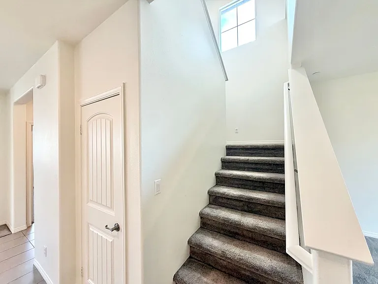 30136 Sutton Ct — Photo 18