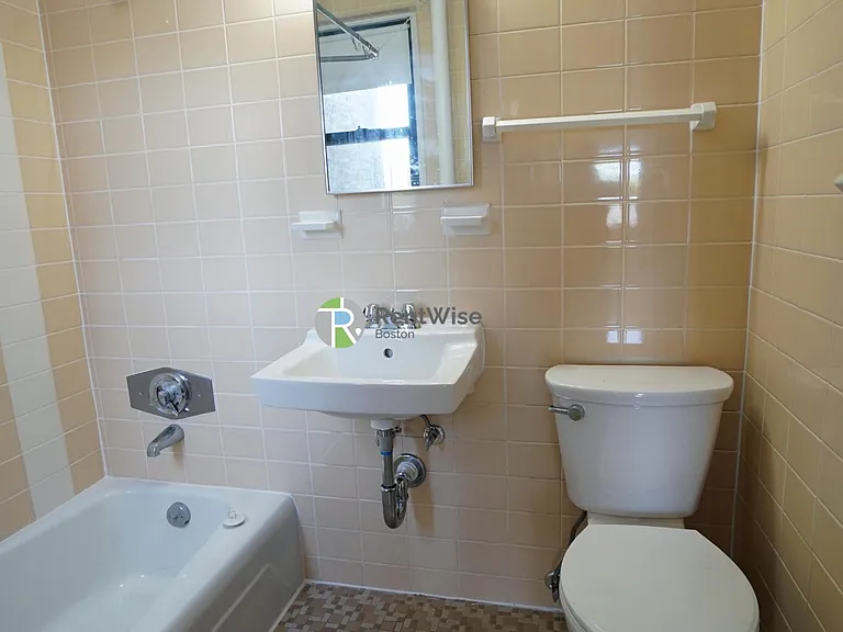 1315 Commonwealth Ave #208U — Photo 10