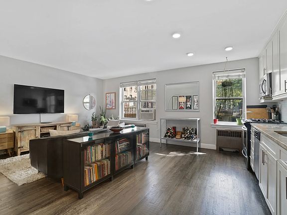 2nd image of 2630 Kingsbridge Ter APT 3N