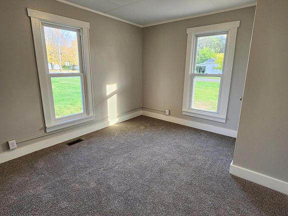 4th image of 660 Pindar St