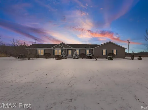 13327 Dunn Rd, Riley, MI 48041