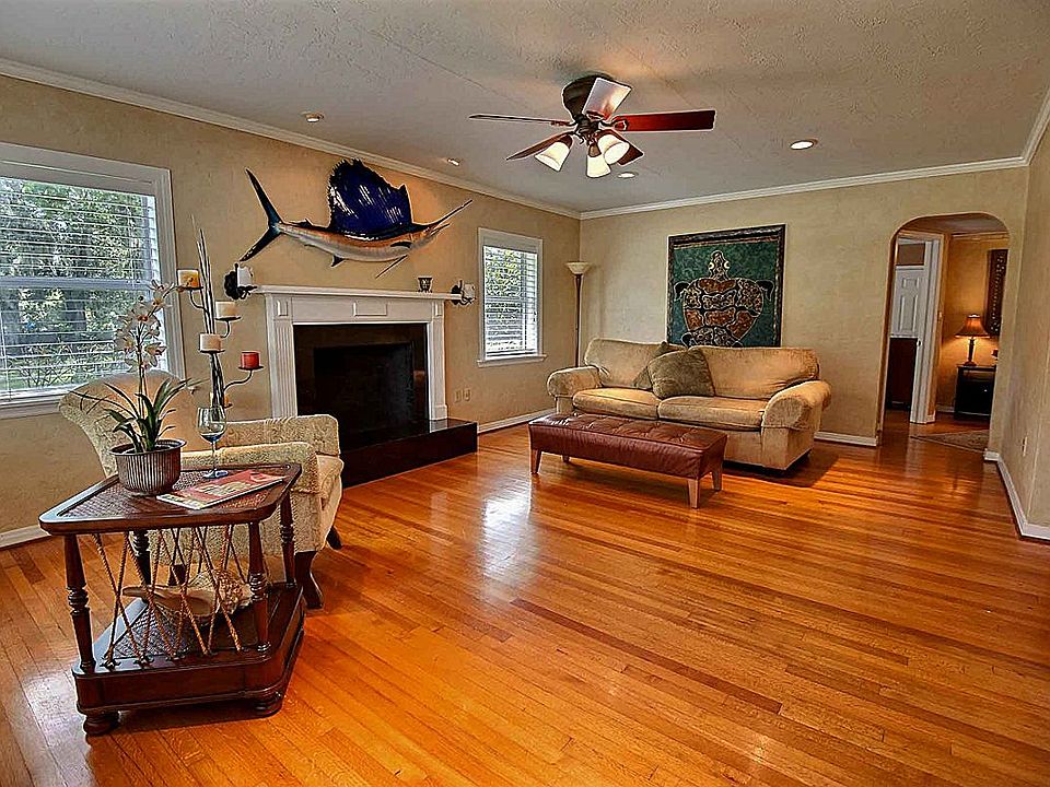 1st image of 1088 Lake Weldona Dr