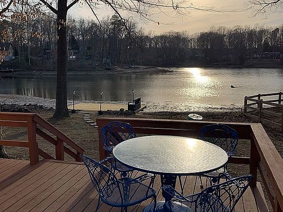 2nd image of 2143 Lakeview Dr