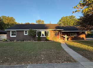 5908 Pine St, Taylor, MI 48180