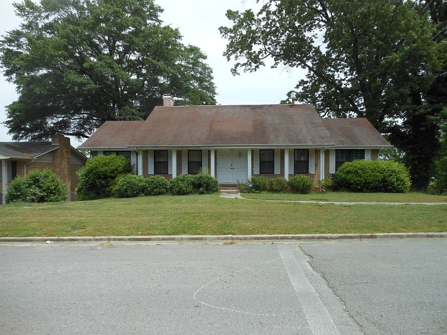 1st image of 4905 N Moore Ln