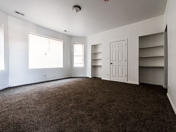 4th image of 1145 N Austin Blvd #2B