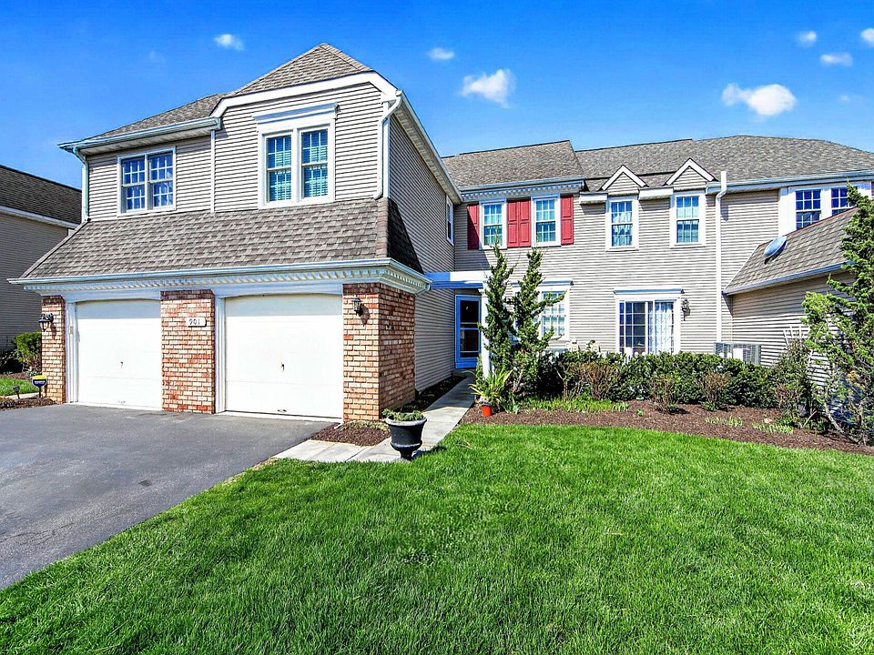 1st image of 901 Samantha Cir