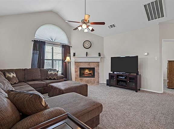 5th image of 1625 Quail Grove Dr