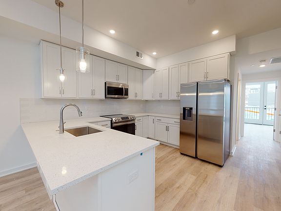 5th image of 2327 Frankford Ave Unit 3