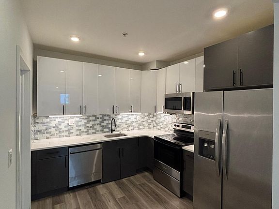 2nd image of 2326 N 9th St #101
