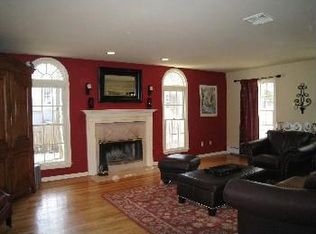 6 Cherry Ln, Mendham, NJ 07945