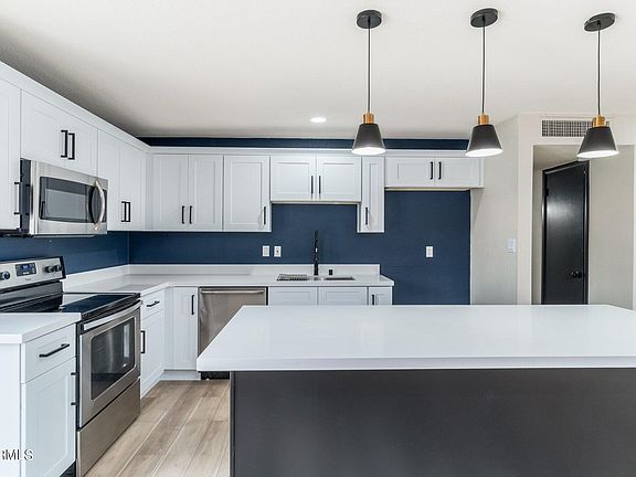 5th image of 2232 N 69TH Avenue