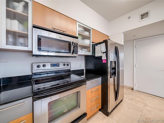 2nd image of 1750 N Bayshore Dr APT 2812