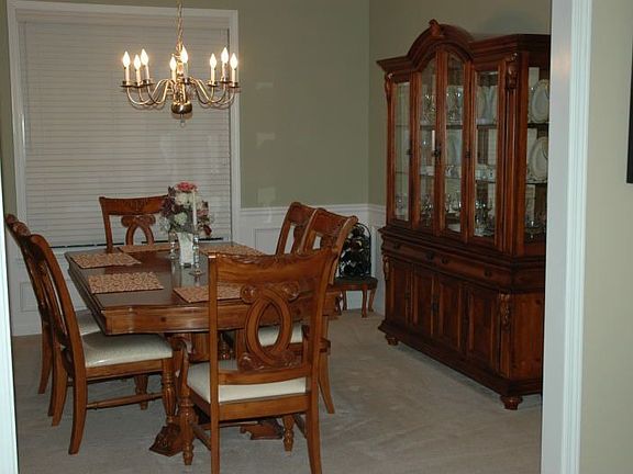Separate Formal Dining Room