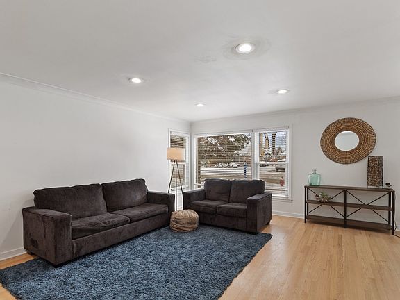 4th image of 328 S Evanston Ave