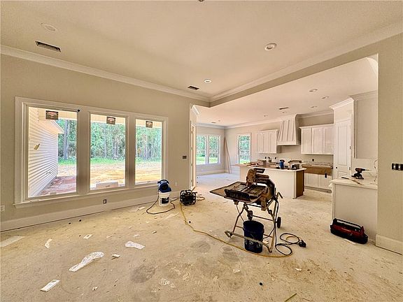 4th image of 27617 Ford Dr