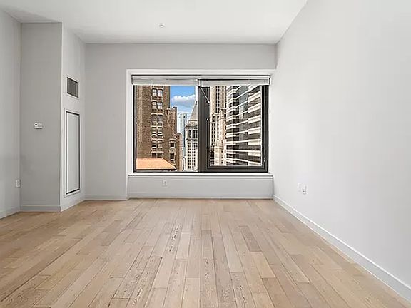3rd image of 75 Wall St #21L