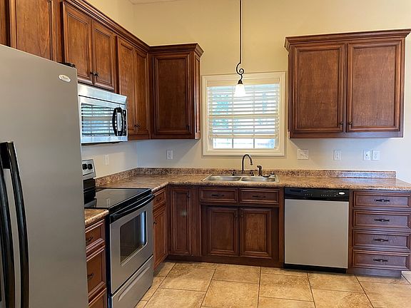 4th image of 3602 Butler Woods Dr