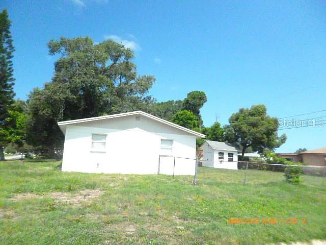 11013 Temple Ave — Photo 3