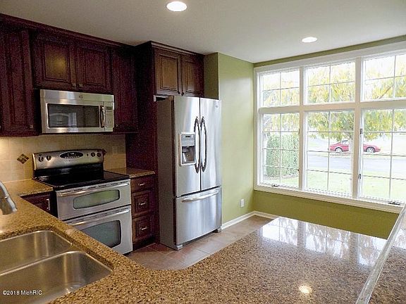 5th image of 798 Clarewood Ct
