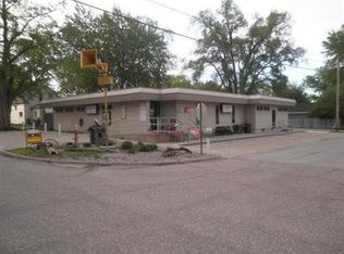 964 N Laurel St, Wahoo, NE 68066