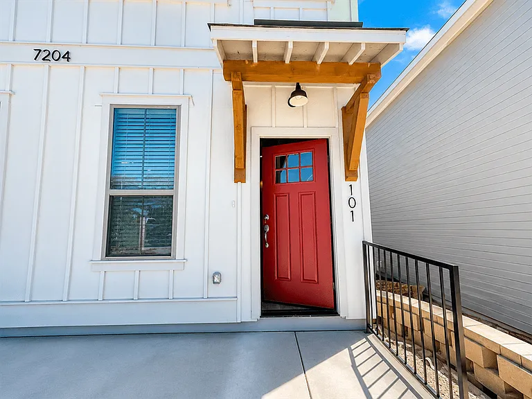 7204 Magnolia Crk #101 — Photo 25